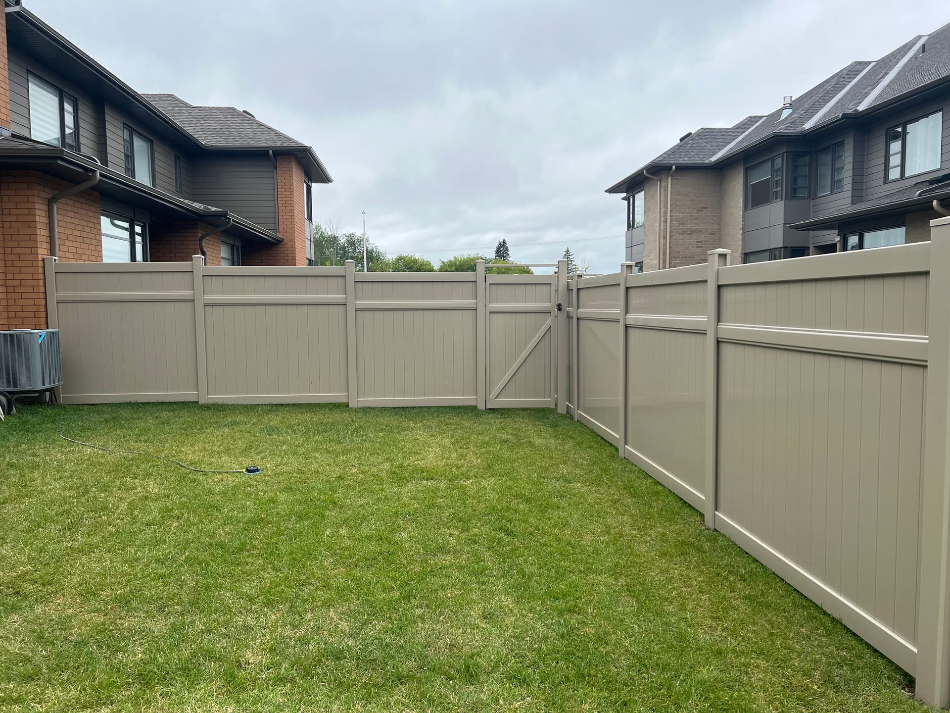 Residential fencing project Ottawa